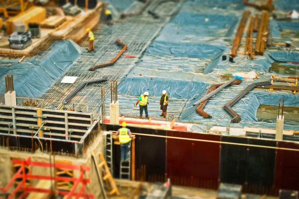 contractors near me working on home construction