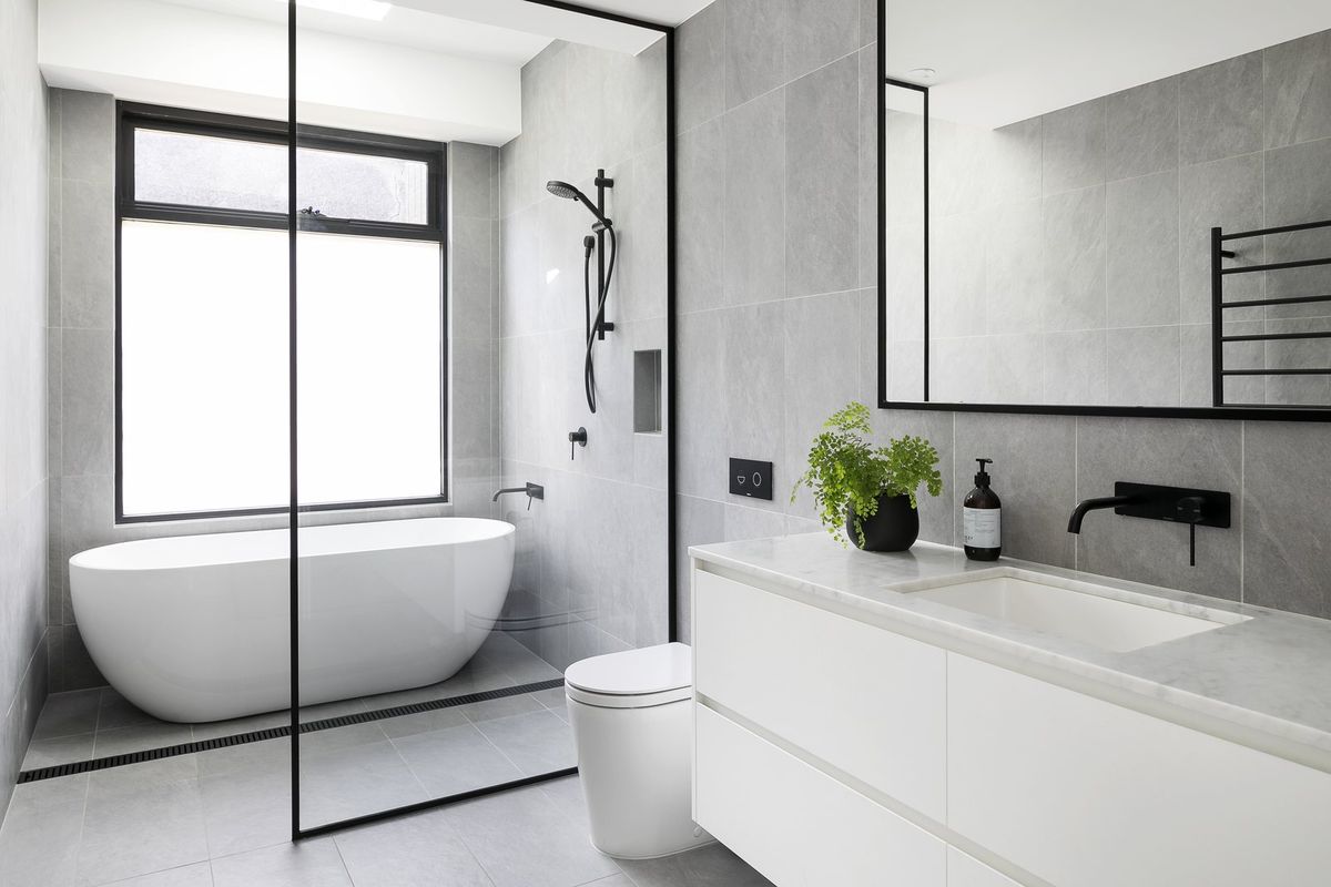 bathroom r